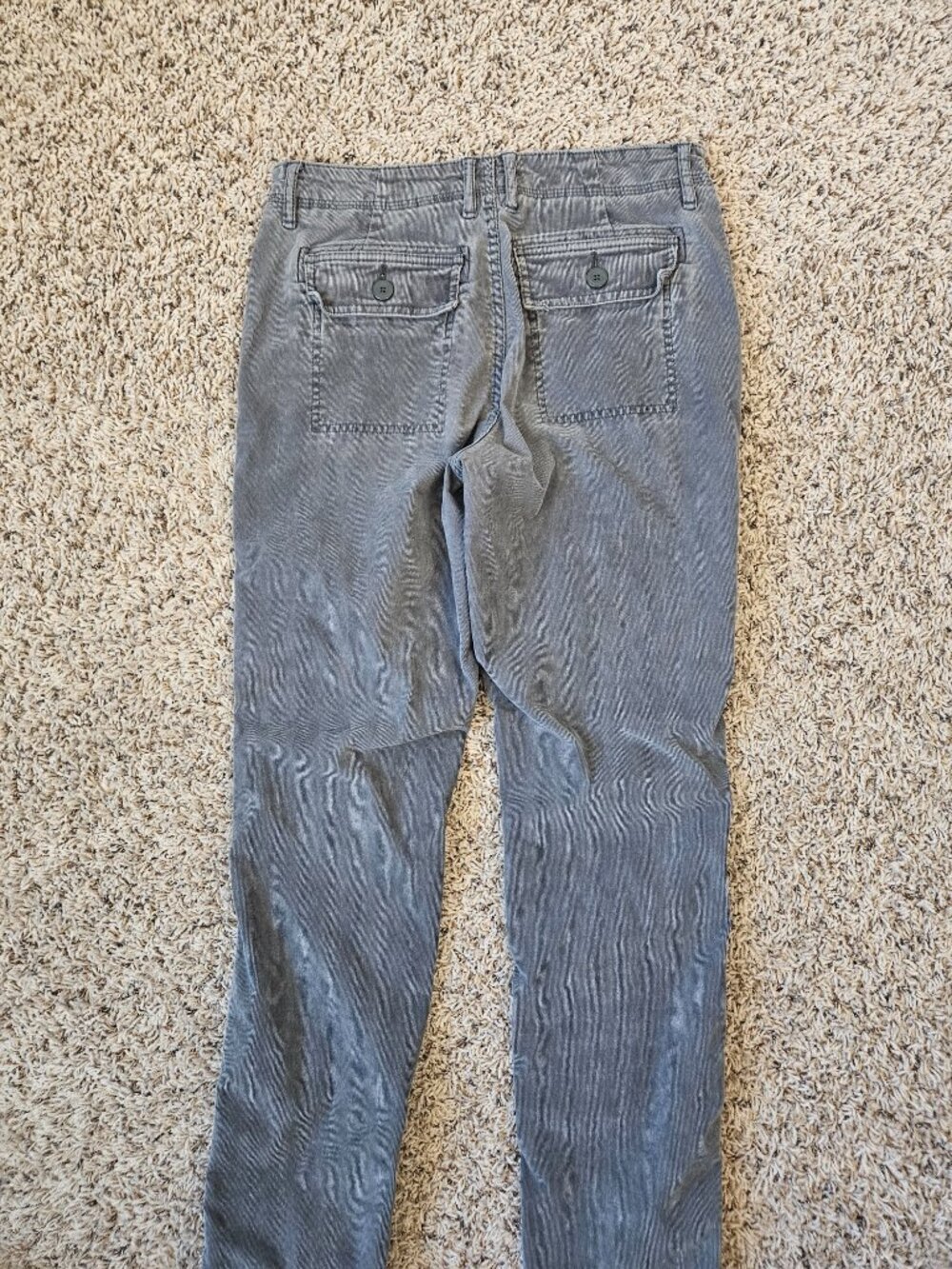 Share L.L Bean Favorite Fit Women's Grey Corduroy Pants Size 4 - Picture 3 of 8